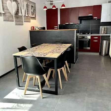 Agreable Maison De Avec Jacuzzi Apartment *